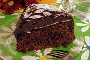 bolo-de-chocolate-com-cobertura-fatia