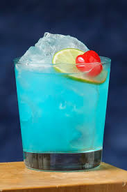9 Drinks Com Curaçau Blue